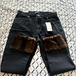 🤎NWT ZARA BLACK JEANS WITH BROWN FAUX FUR AT LEG BOTTOMS - SIZE 10🤎